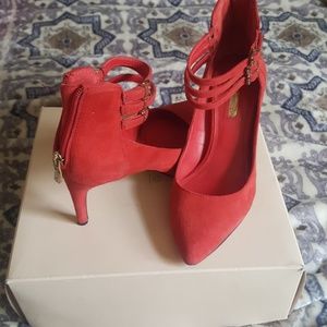 BCBGeneration red heels